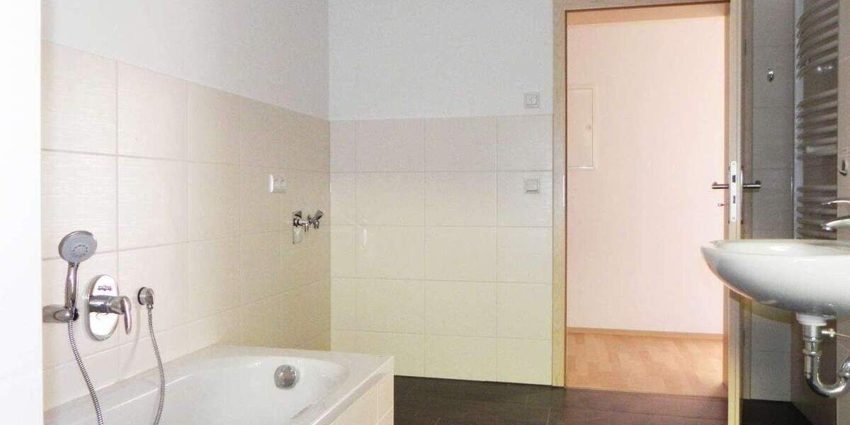 Etagenwohnung Greiz - 2 Zimmer, 55 m&sup2;, 370&euro; | Angebot:24722809