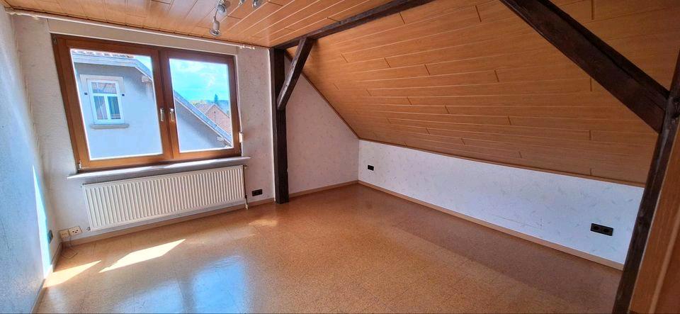 Etagenwohnung Peine - 7 Zimmer, 180 m&sup2;, 1.600&euro; | Angebot:26613104