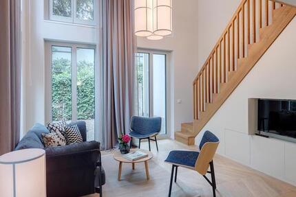 Möbliert: Herzogparksuiten | Große Galerie-Suite zimmer