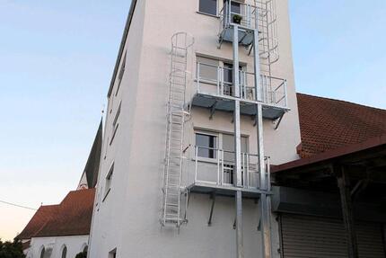 74 Qm, 1,5 Zimmer Wohnung im 3. OG zimmer