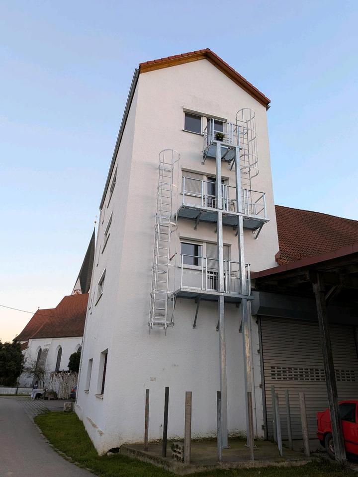 74 Qm, 1,5 Zimmer Wohnung im 3. OG zimmer