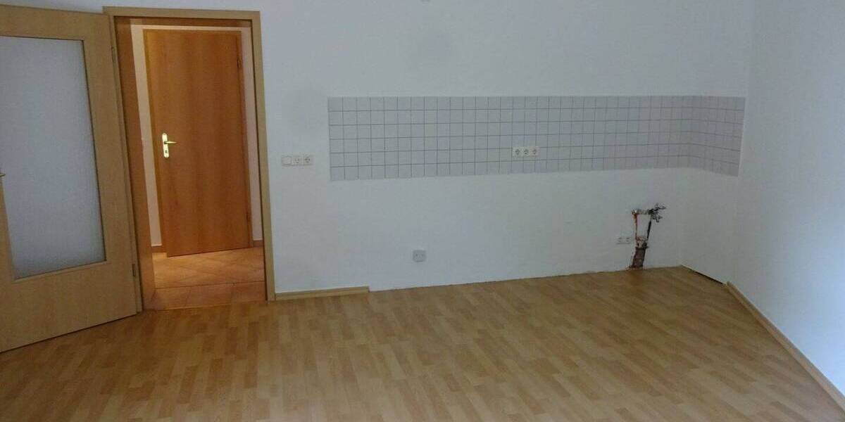 Etagenwohnung Kirchberg Burkersdorf - 2 Zimmer, 35 m&sup2;, 200&euro; | Angebot:22049564