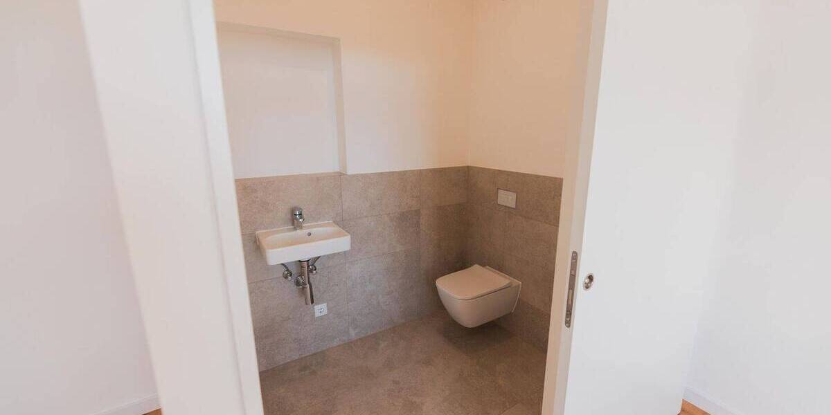 Etagenwohnung Magdeburg Buckau - 2 Zimmer, 42 m&sup2;, 874&euro; | Angebot:26093129