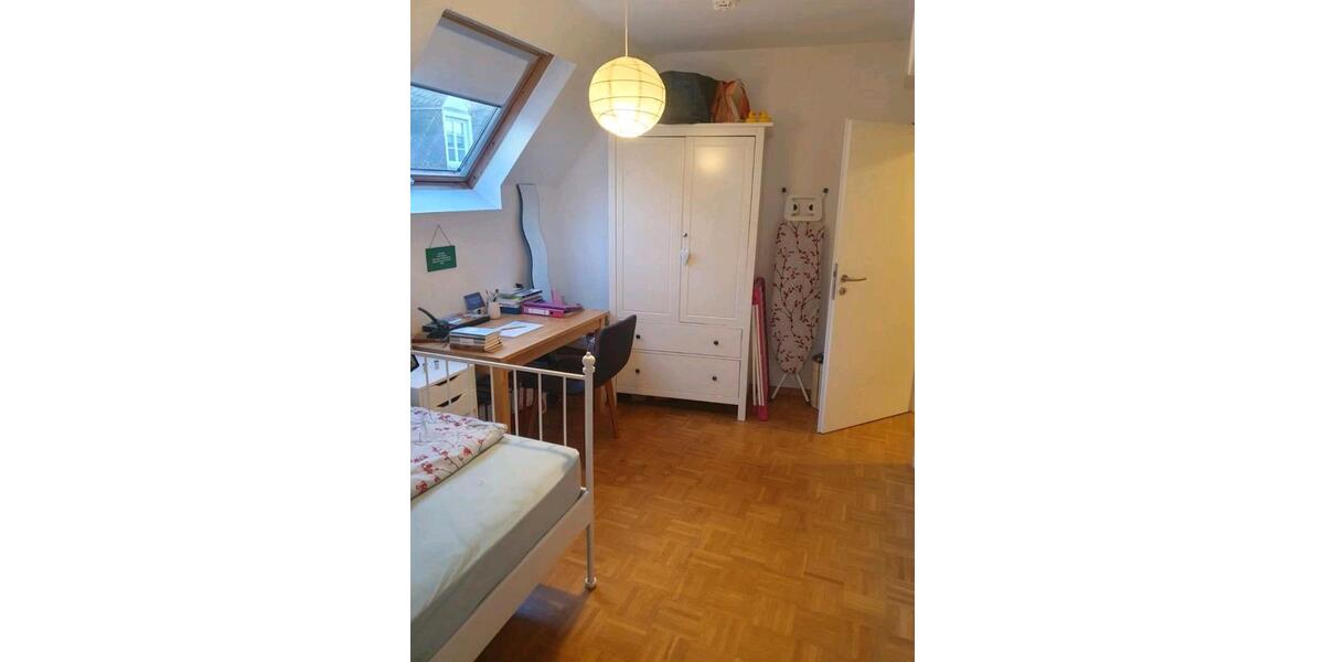 Dachgeschoßwohnung Trier - 3 Zimmer, 73 m&sup2;, 870&euro; | Angebot:26697698
