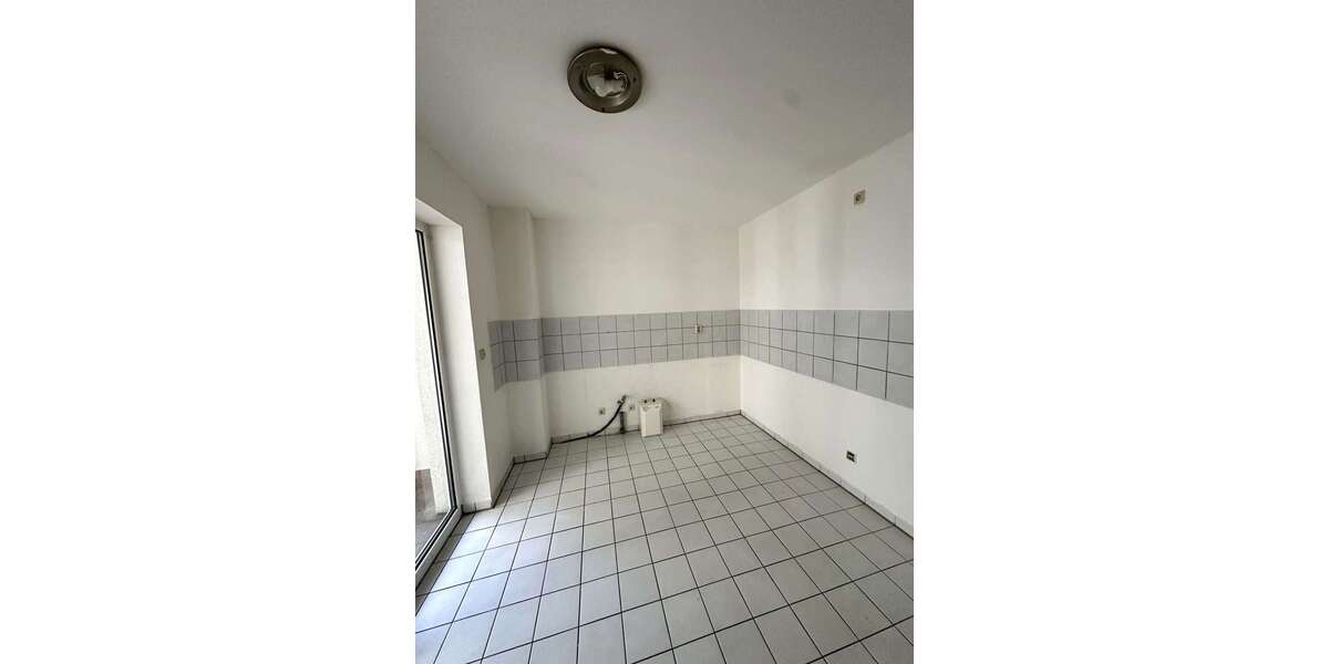 ++Erdgeschosswohnung mit 2 Balkone und Tiefgarage++ 3 zimmer
