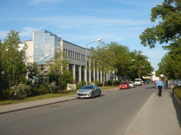 VB2583c Provisionsfreie Souterrain-Büroflächen in einem modernen Bürohaus Regensburg - West zimmer