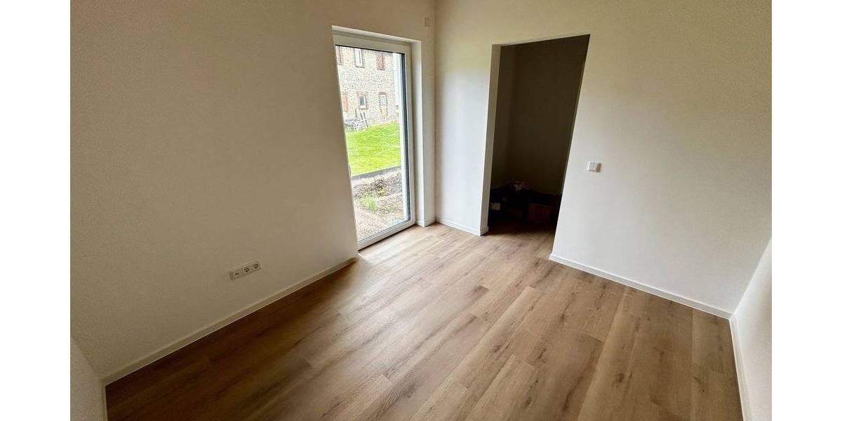 Etagenwohnung Leopoldshöhe - 4 Zimmer, 104 m&sup2;, 1.495&euro; | Angebot:26787928