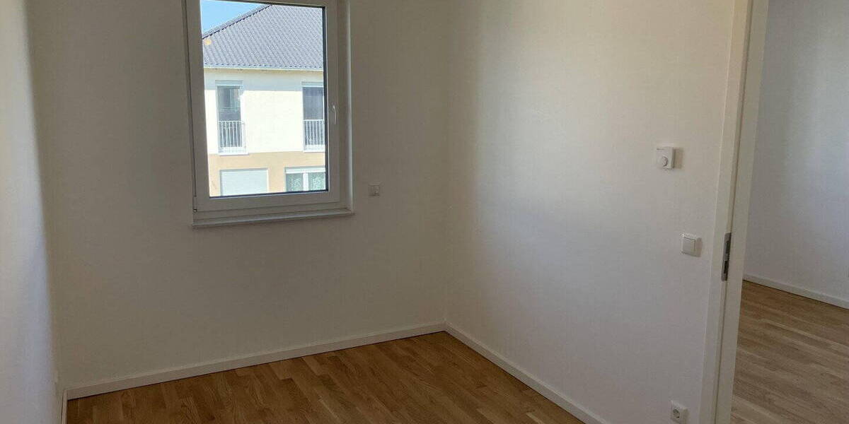 Doppelhaushälfte Schöneiche bei Berlin - 6 Zimmer, 140 m&sup2;, 1.950&euro; | Angebot:25910518