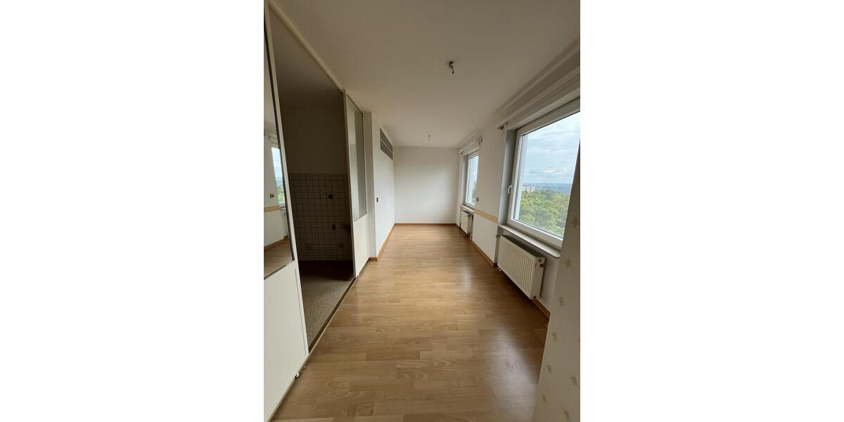 Helle 3,5-Zimmer-Wohnung mit Balkon in Saarbrücken-Eschberg 3 zimmer