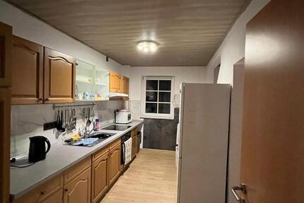 Wohnen auf Zeit Hilchenbach - 7 Zimmer, 140 m&sup2;, 25&euro; | Angebot:26003726