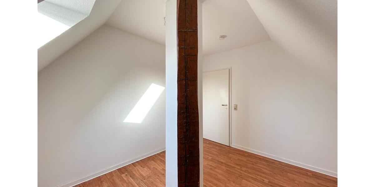 Dachgeschoßwohnung Naumburg (Saale) - 3 Zimmer, 79 m&sup2;, 500&euro; | Angebot:25719590