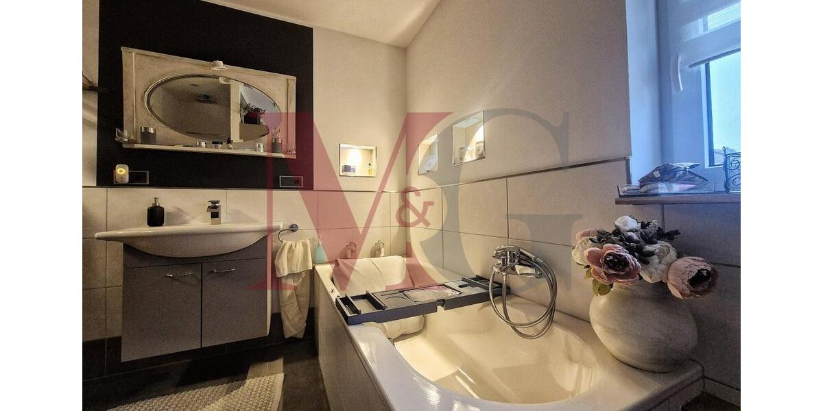 Einfamilienhaus Wilhelmshaven Aldenburg - 9 Zimmer, 227 m&sup2;, 1.600&euro; | Angebot:25843573