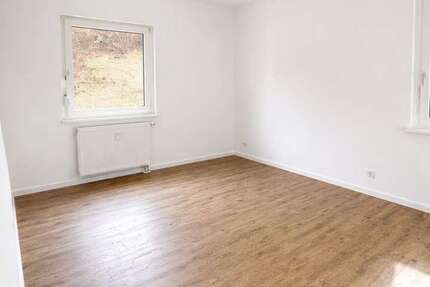 Wohnung Kaiserslautern - 3 Zimmer, 66 m&sup2;, 700&euro; | Angebot:26185949