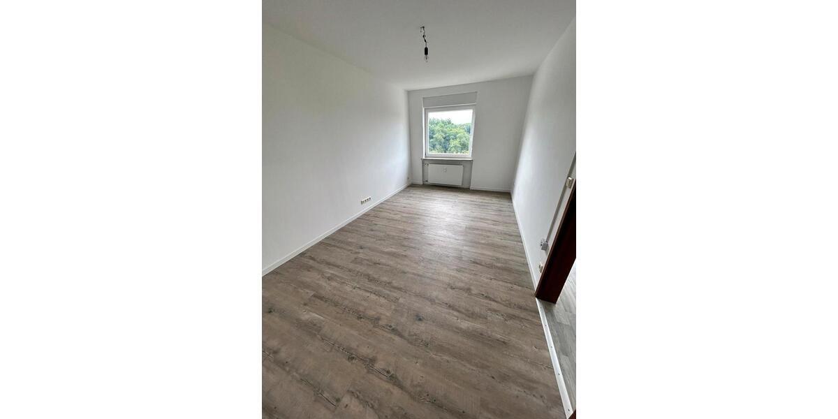 Dachgeschoßwohnung Völklingen - 2 Zimmer, 54 m&sup2;, 530&euro; | Angebot:25966525