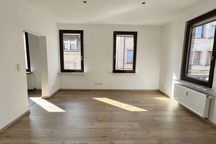 Wohnung Zirndorf - 3 Zimmer, 75 m&sup2;, 890&euro; | Angebot:25877753