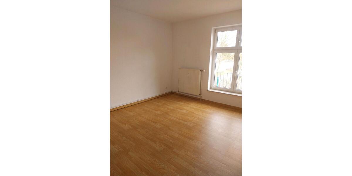 Etagenwohnung Dargun - 3 Zimmer, 75 m&sup2;, 450&euro; | Angebot:26022814