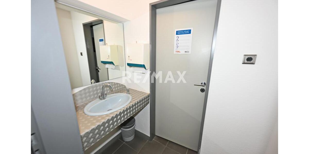 Gewerbeobjekt Bedburg-Hau Hau - 2.016&euro; | Angebot:23795359