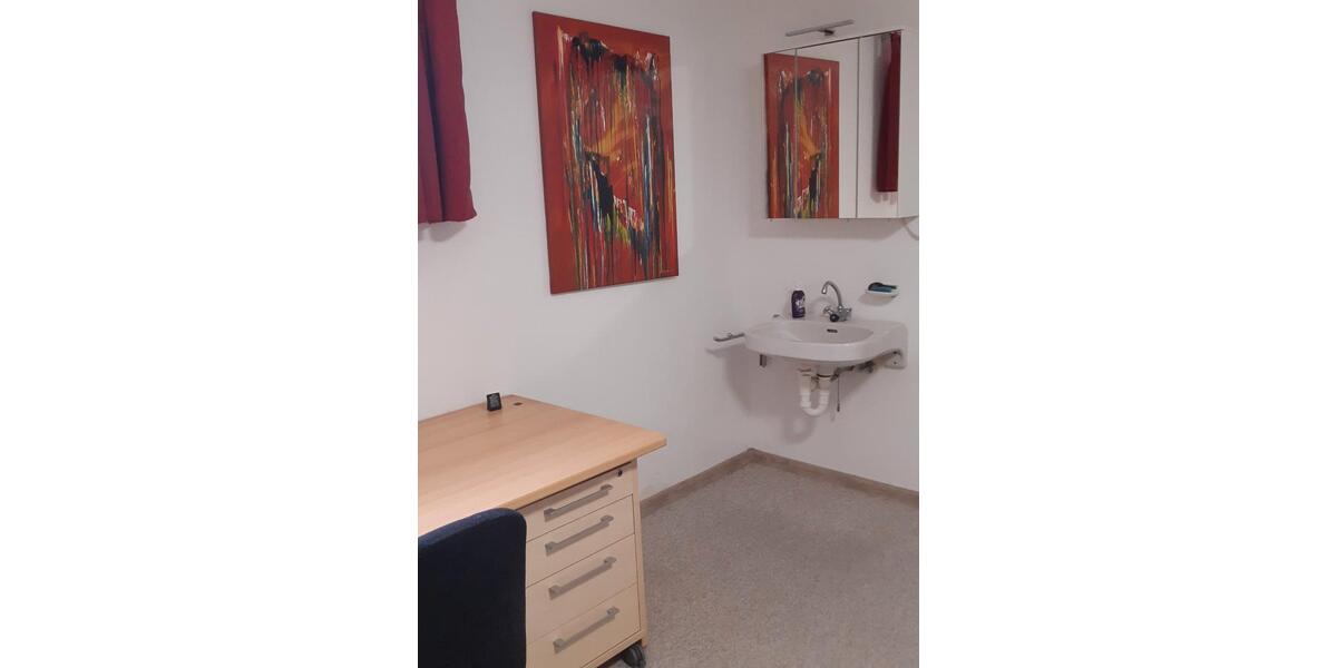 Wohnen auf Zeit Edenkoben - 4 Zimmer, 16 m&sup2;, 390&euro; | Angebot:26691354