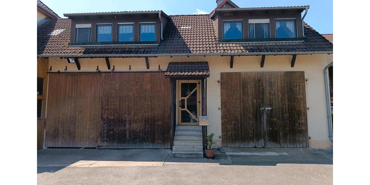 Dachgeschoßwohnung Heiligenstadt in Oberfranken - 2.5 Zimmer, 70 m&sup2;, 475&euro; | Angebot:25403434
