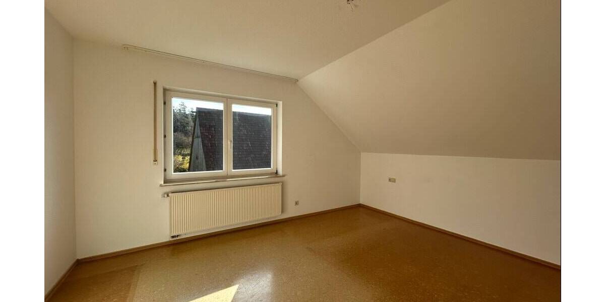 Etagenwohnung Schopfloch Köhlau - 5 Zimmer, 130 m&sup2;, 750&euro; | Angebot:25729747