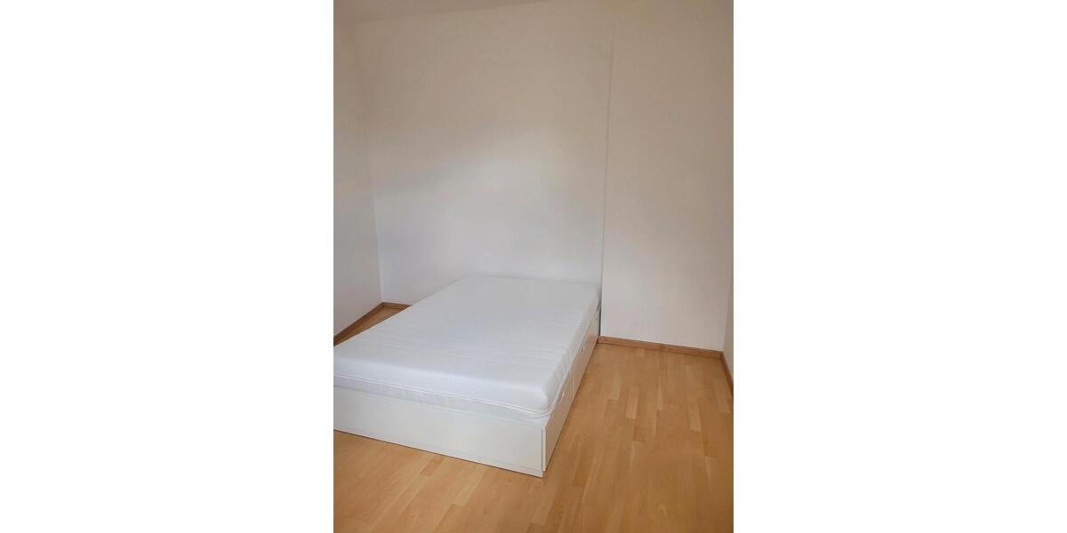 Etagenwohnung Naumburg (Saale) - 1 Zimmer, 33 m&sup2;, 495&euro; | Angebot:26621308