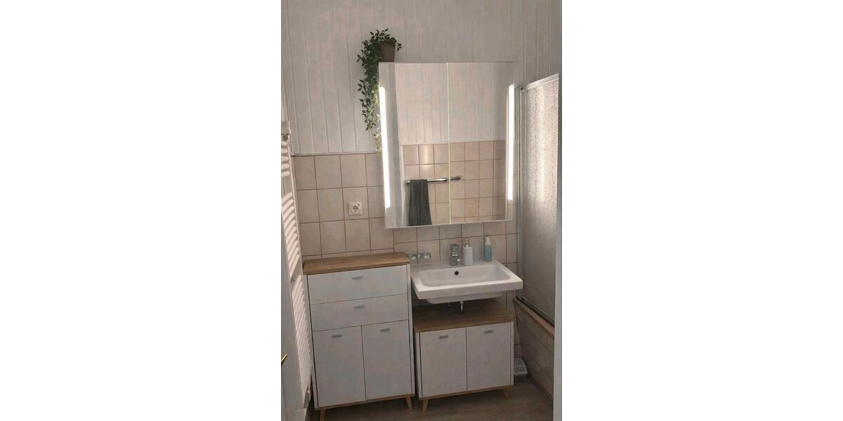 Etagenwohnung Lüchow (Wendland) - 2 Zimmer, 79 m&sup2;, 810&euro; | Angebot:25865603