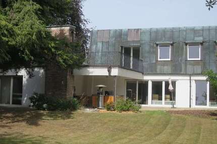 Haus Neusäß - 6 Zimmer, 190 m&sup2;, 2.400&euro; | Angebot:27462940