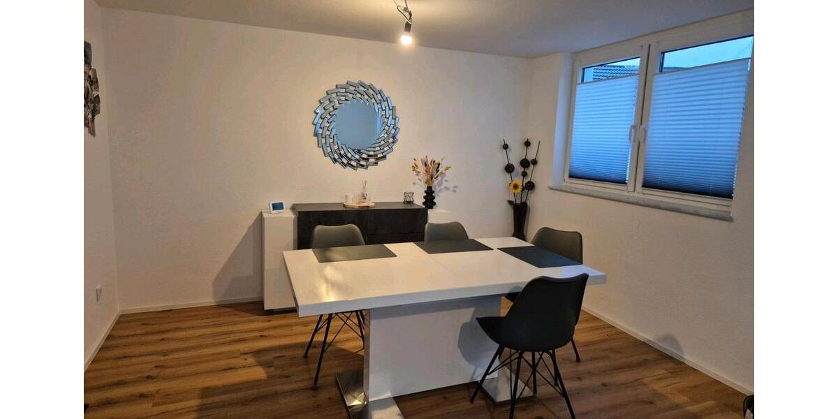 Etagenwohnung Oberderdingen - 4 Zimmer, 110 m&sup2;, 1.400&euro; | Angebot:25325057