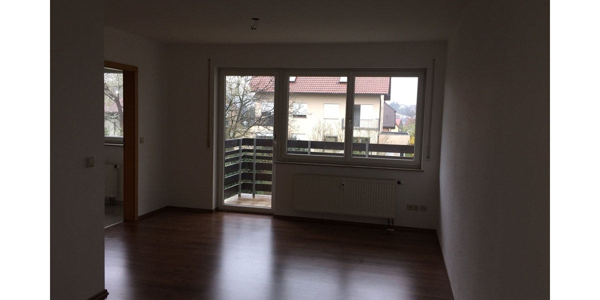 Ullersdorf: 1-Zimmer-Wohnung mit EBK und Balkon in ruhiger Lage - Etagenwohnung Ullersdorf Ullersdorf | Angebot:25323963
