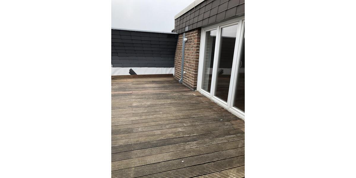 Dachgeschoßwohnung Moers - 3 Zimmer, 100 m&sup2;, 750&euro; | Angebot:22127287