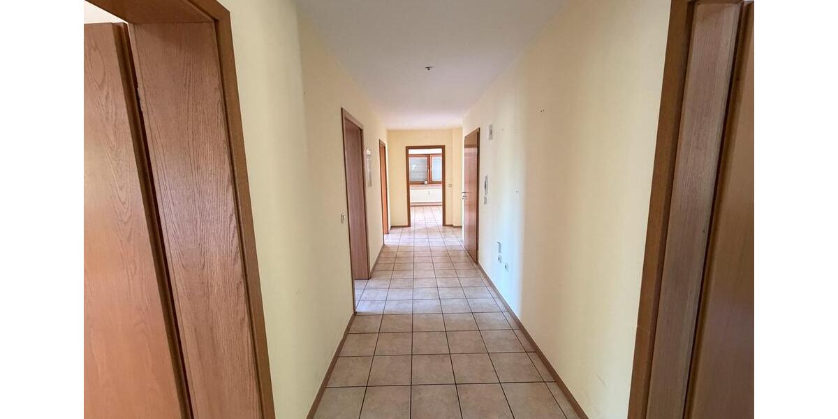 Etagenwohnung Essenbach - 4 Zimmer, 103 m&sup2;, 1.250&euro; | Angebot:26413742