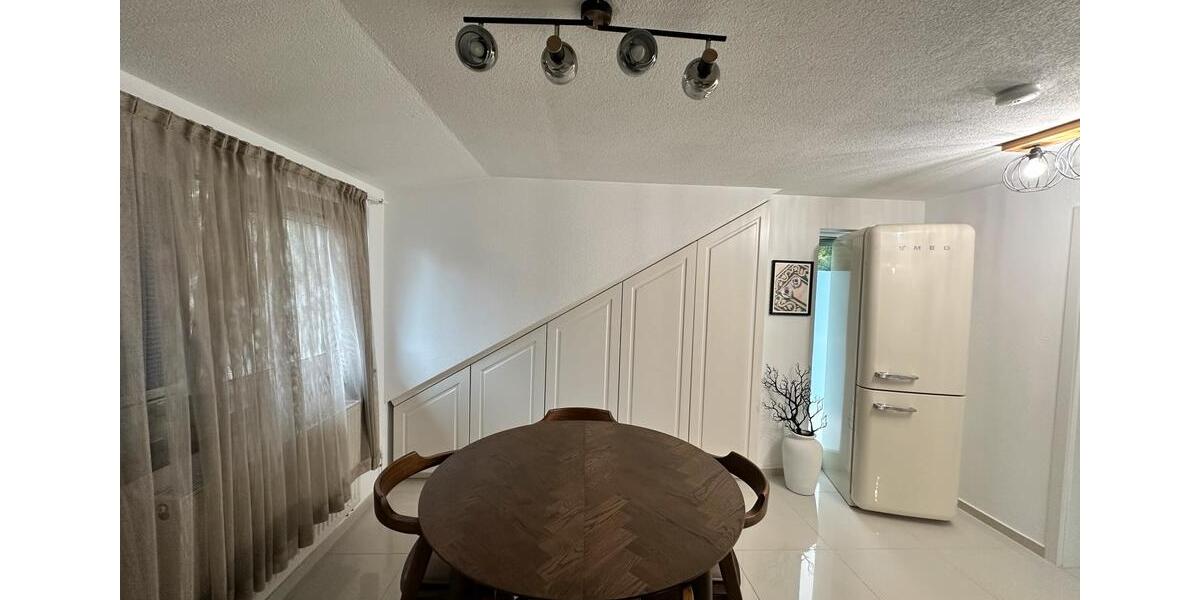 Dachgeschoßwohnung Weingarten - 3 Zimmer, 66 m&sup2;, 1.500&euro; | Angebot:25656037