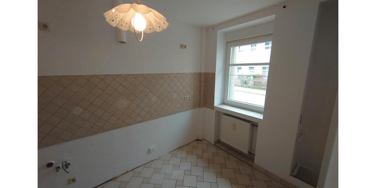 Erdgeschoßwohnung Hohenstein-Ernstthal Ernstthal - 2.5 Zimmer, 62 m&sup2;, 300&euro; | Angebot:26679894
