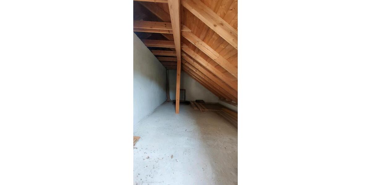 Etagenwohnung Neustadt an der Aisch - 4 Zimmer, 100 m&sup2;, 825&euro; | Angebot:26416873