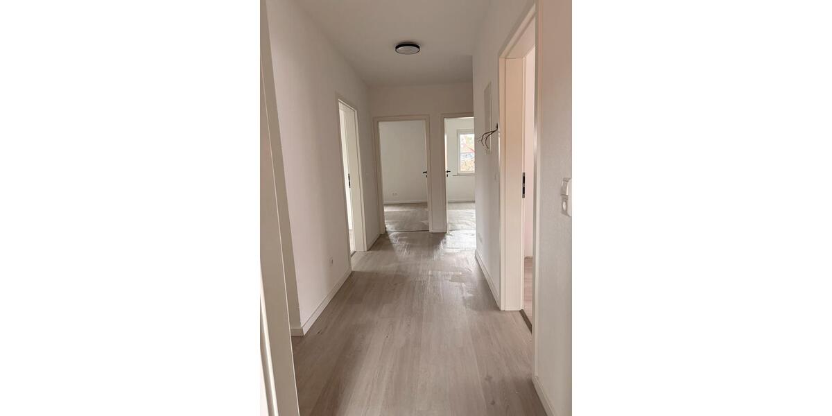 Etagenwohnung Bisingen - 4 Zimmer, 100 m&sup2;, 1.200&euro; | Angebot:25959859