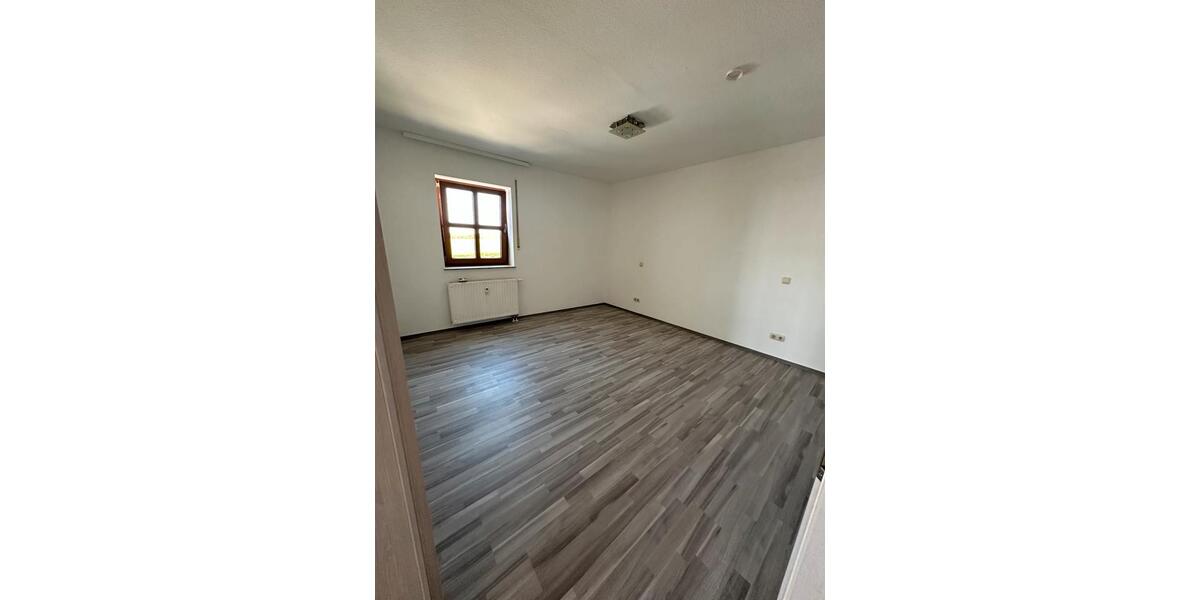 Etagenwohnung Gebenbach - 3.5 Zimmer, 87 m&sup2;, 850&euro; | Angebot:26313094