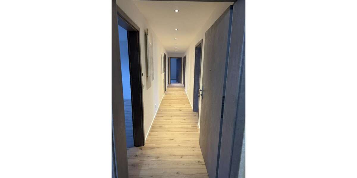 Wohnung zum Mieten in Oberkotzau 750 € 95 m² 5 zimmer