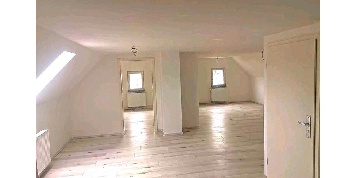 Dachgeschoßwohnung Nattheim - 3 Zimmer, 93 m&sup2;, 750&euro; | Angebot:26181778