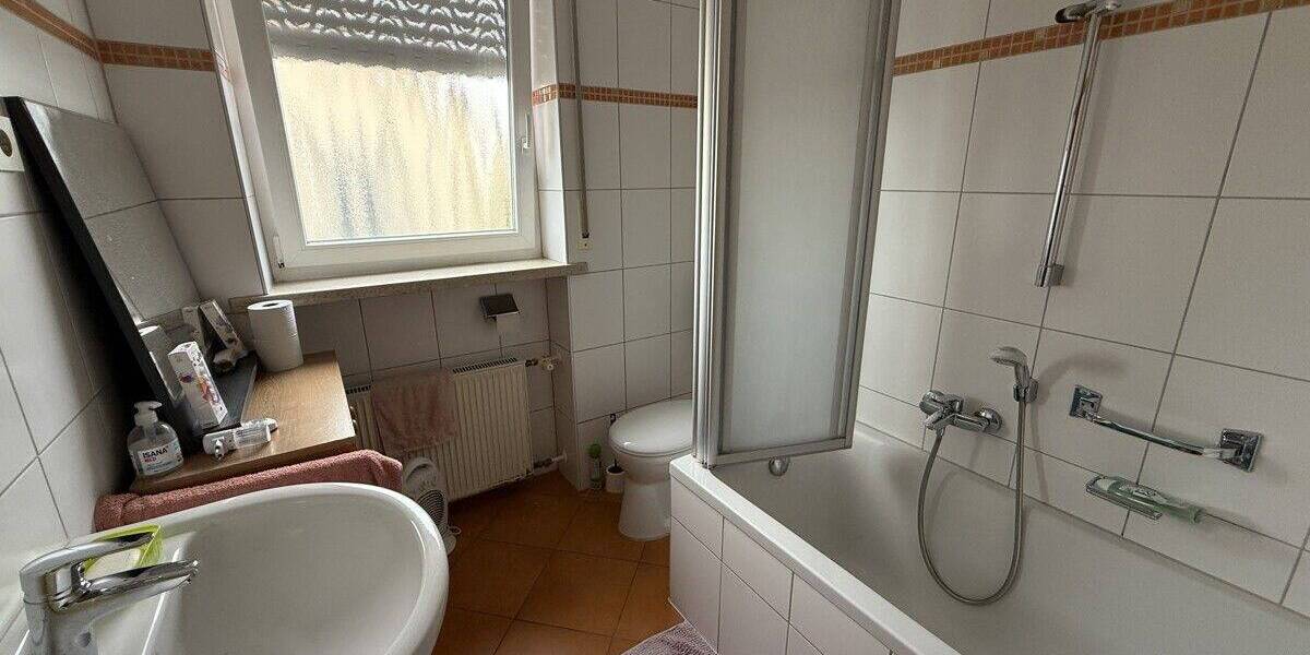 Etagenwohnung Pfatter - 4 Zimmer, 92 m&sup2;, 620&euro; | Angebot:25702556