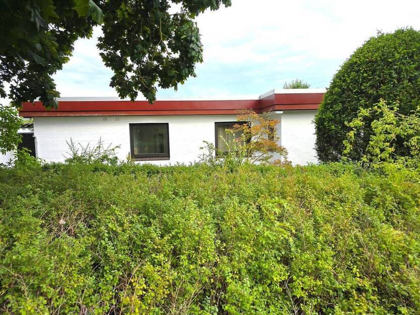 200 m² barrierefreier Bungalow mit Teilkeller, Garage & ruhiger Alleinlage