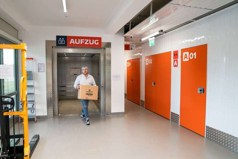 Halle in Kronshagen 210 € 10 m²