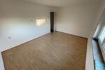 1 Zimmer Möbliert in 3er WG (ca. 10qm oder 15 qm)