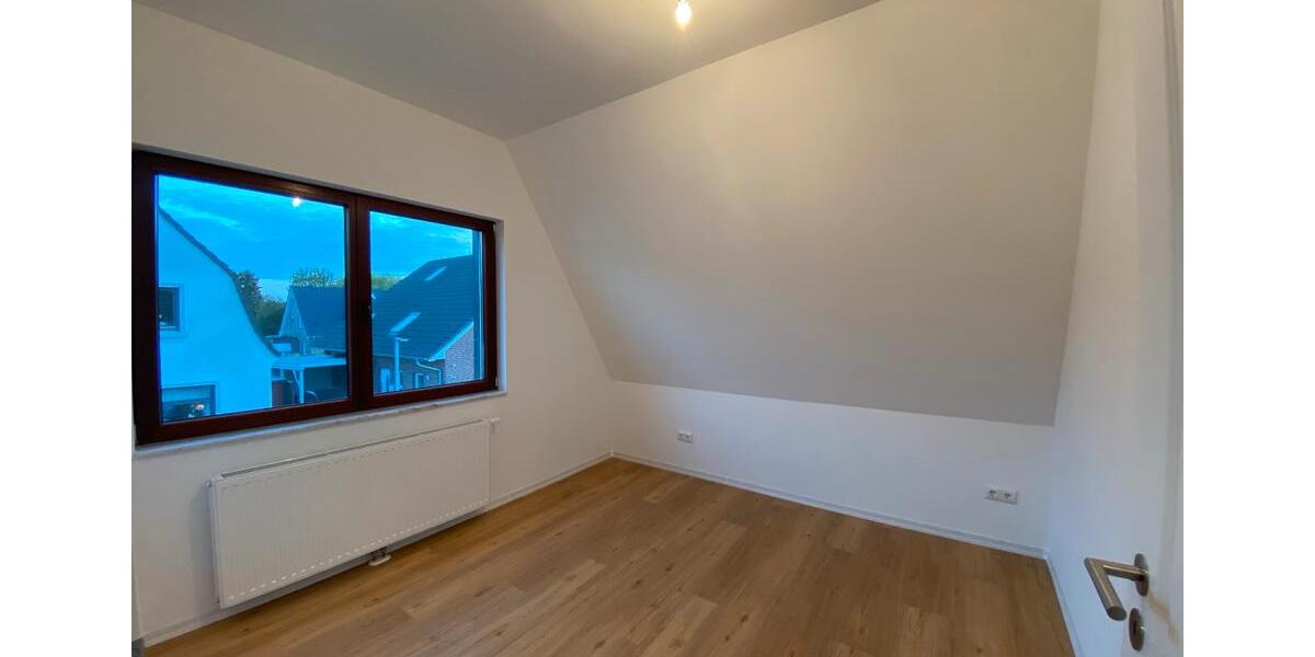 Dachgeschoßwohnung Bremen Blumenthal - 2 Zimmer, 45 m&sup2;, 550&euro; | Angebot:25047751