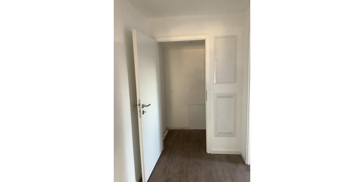 Etagenwohnung Frickenhausen - 4 Zimmer, 137 m&sup2;, 1.400&euro; | Angebot:24711366
