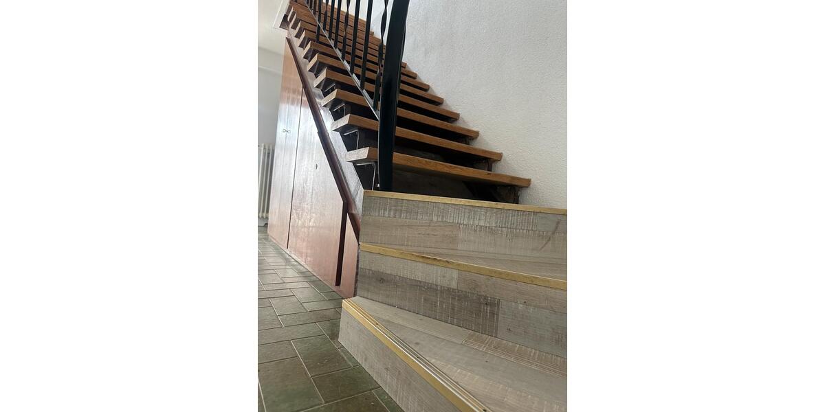 Etagenwohnung Viernheim - 4 Zimmer, 120 m&sup2;, 1.350&euro; | Angebot:26041316