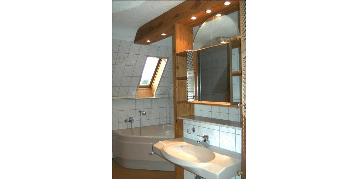 Dachgeschoßwohnung Homburg - 2 Zimmer, 78 m&sup2;, 600&euro; | Angebot:26551279