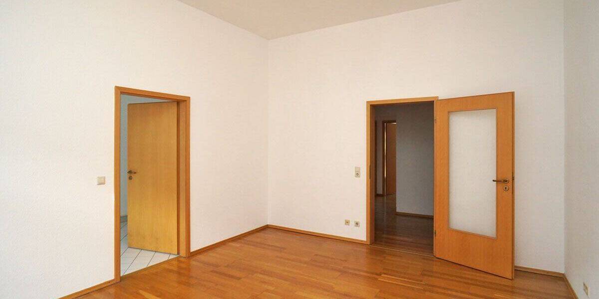 Etagenwohnung Dresden Friedrichstadt - 3 Zimmer, 75 m&sup2;, 774&euro; | Angebot:26189761
