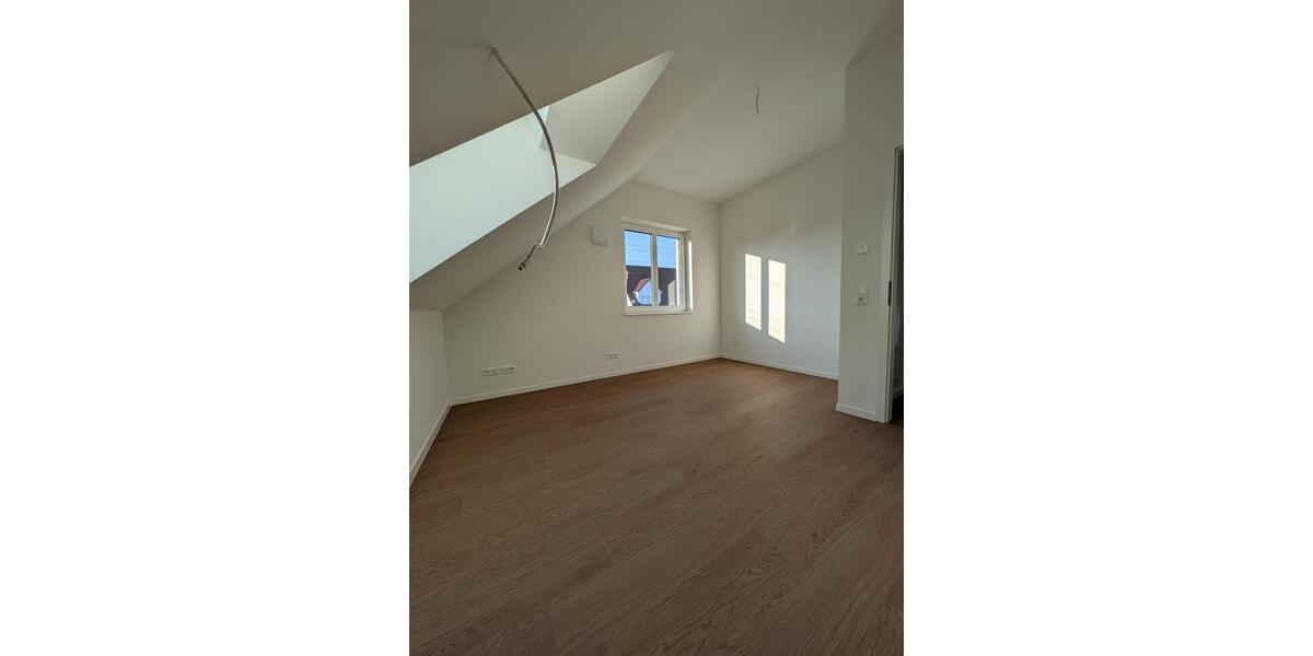 Dachgeschoßwohnung Gülzow-Prüzen Prüzen - 4 Zimmer, 122 m&sup2;, 1.652&euro; | Angebot:25127508