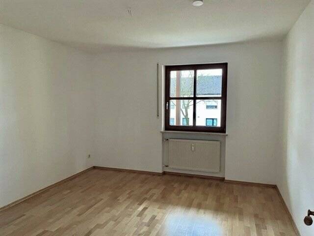 Etagenwohnung Waldkraiburg - 3 Zimmer, 86 m&sup2;, 880&euro; | Angebot:24797525