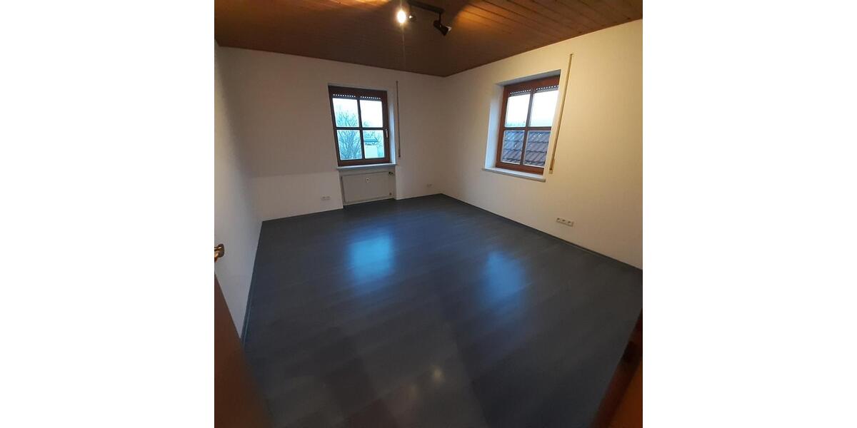 Vermiete 140m² Gallerie-Wohnung Maxhütte-Haidhof 5 zimmer